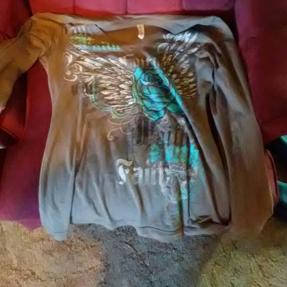 Long sleeve shirt
